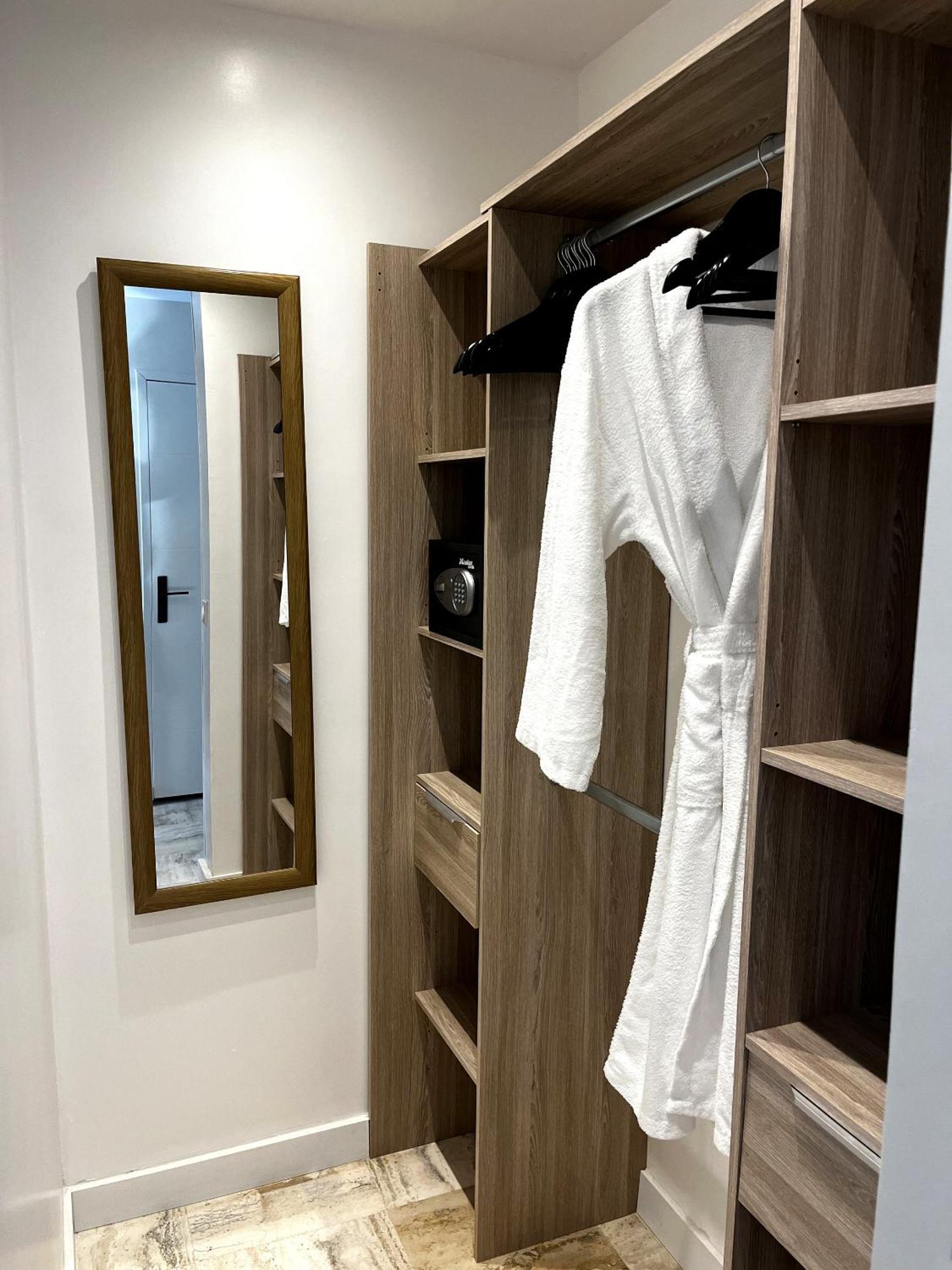 Pomme Cannelle Luxury Suites & Spa La Baie-Orientale Chambre photo
